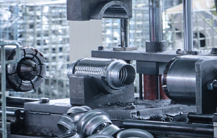 China Automobile Exhaust Hose Manufacturer