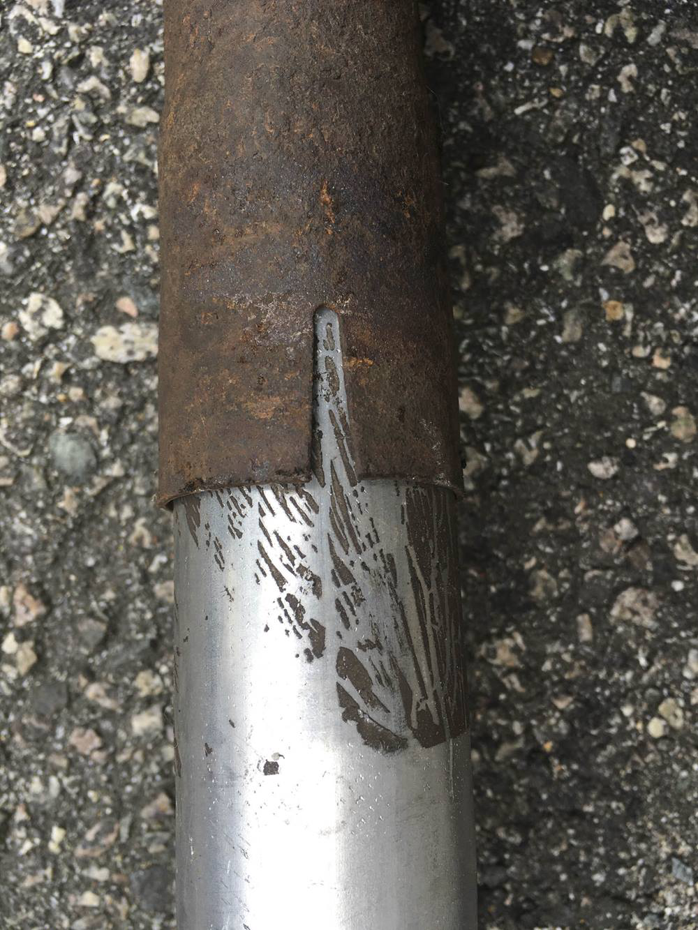 exhauast flex pipe with slots